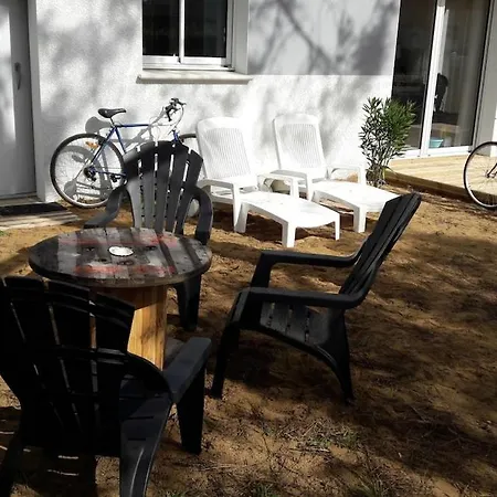 Maison Les Pieds Dans Le Sable 350m De La Velos 度假居 *