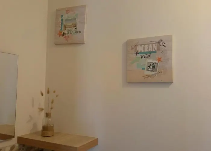 Maison Les Pieds Dans Le Sable 350m De La Velos 布雷蒂诺斯梅尔