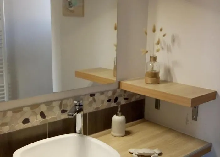 Maison Les Pieds Dans Le Sable 350m De La Velos * 布雷蒂诺斯梅尔