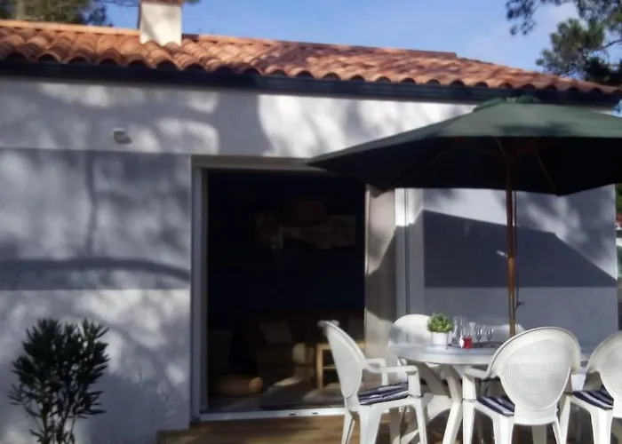 度假居 Maison Les Pieds Dans Le Sable 350m De La Velos 布雷蒂诺斯梅尔